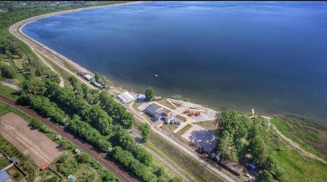 ホテル Sandacz Otmuchów エクステリア 写真